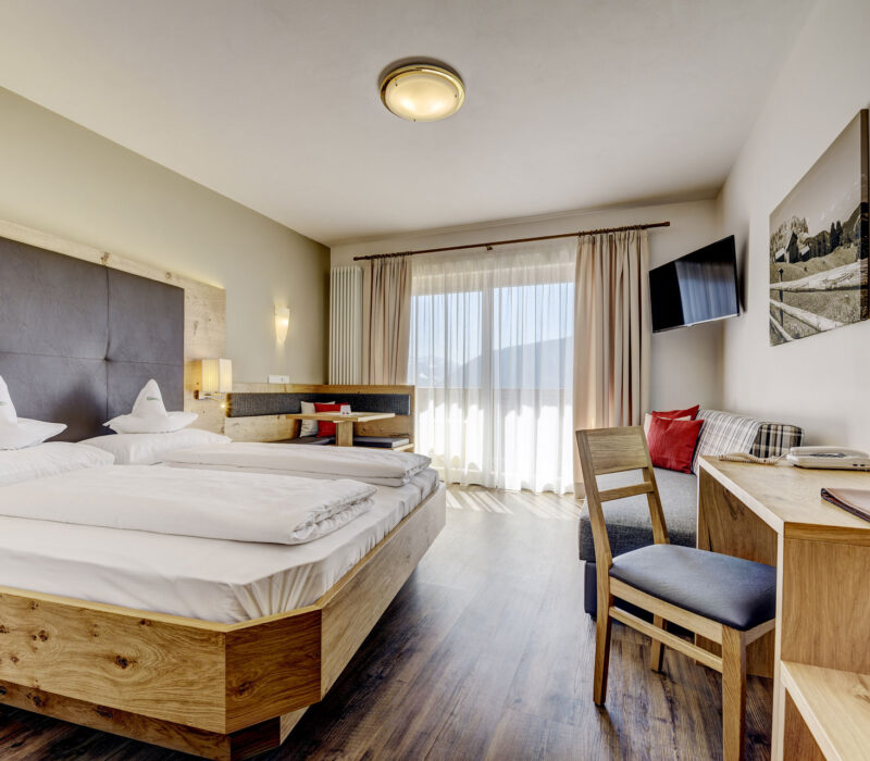 Pircher-s-Tischlerei-Hotel-Ferienwohnung-02